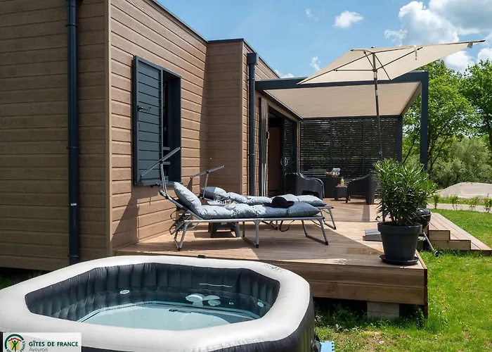 Au Père Peinard Hébergement de vacances Le Vibal