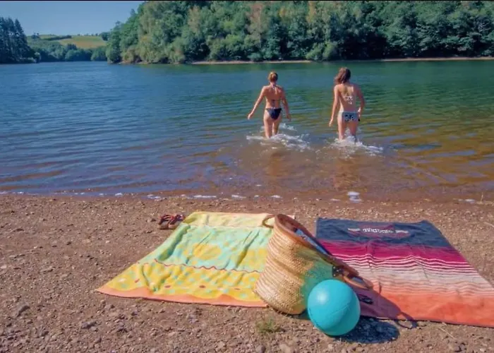 Hébergement de vacances Au Père Peinard Le Vibal
