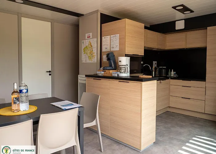 Hébergement de vacances Au Père Peinard Le Vibal